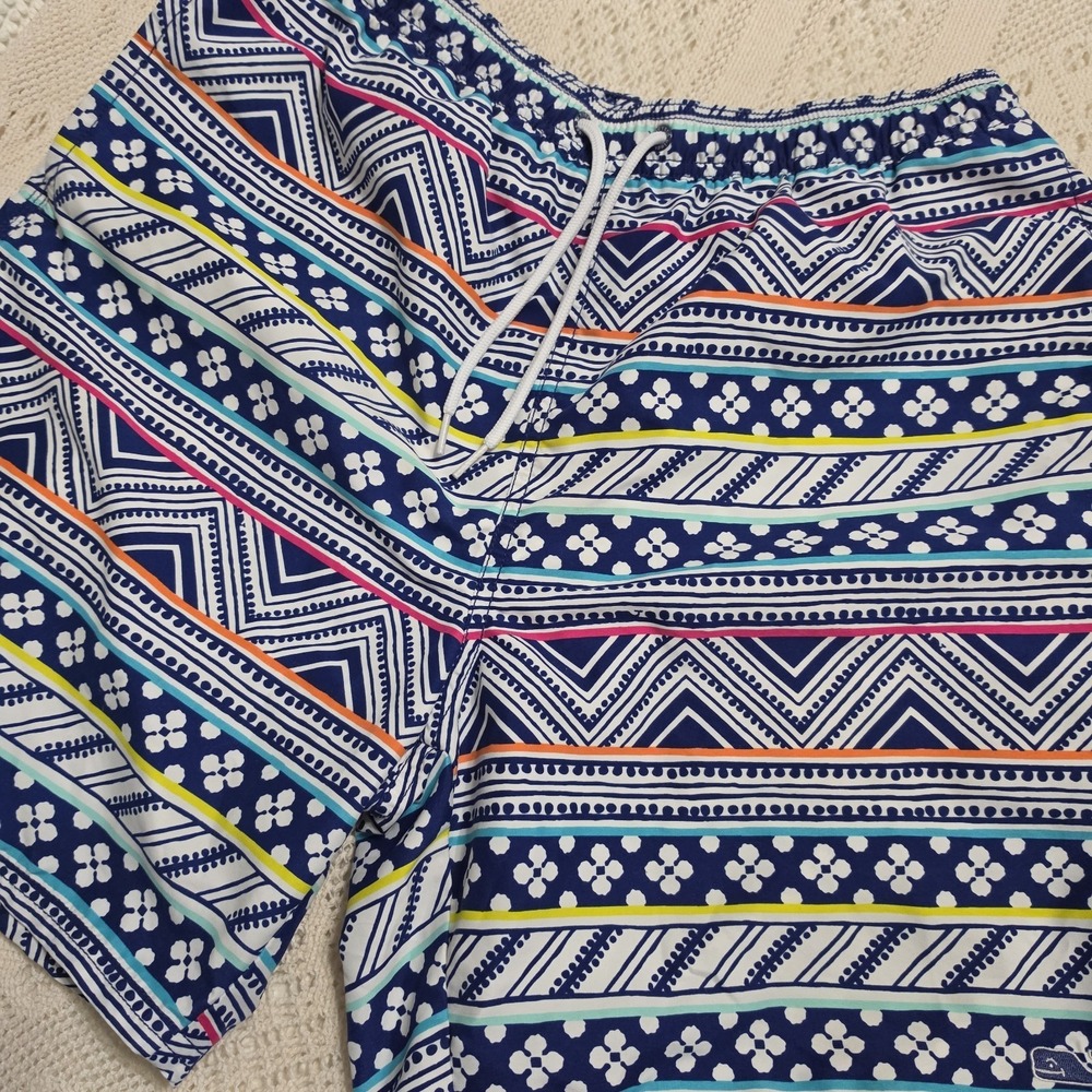 Vineyard Vines Swim Trunks Mens Medium Blue Aztec‎ Geometric Print Fun Preppy